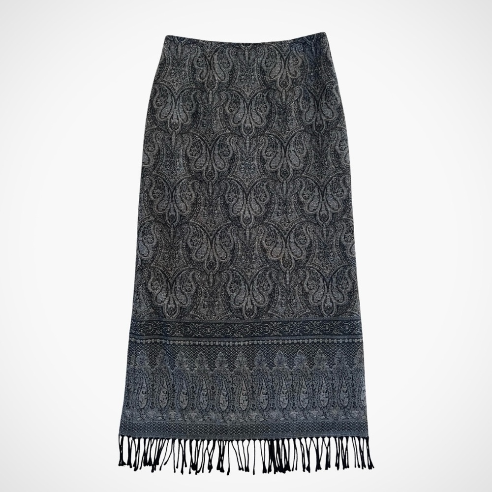 Wool tassel hem skirt